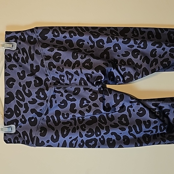 Lot of‎ 2 Women's Camo Leggings Size M - Picture 4 of 13